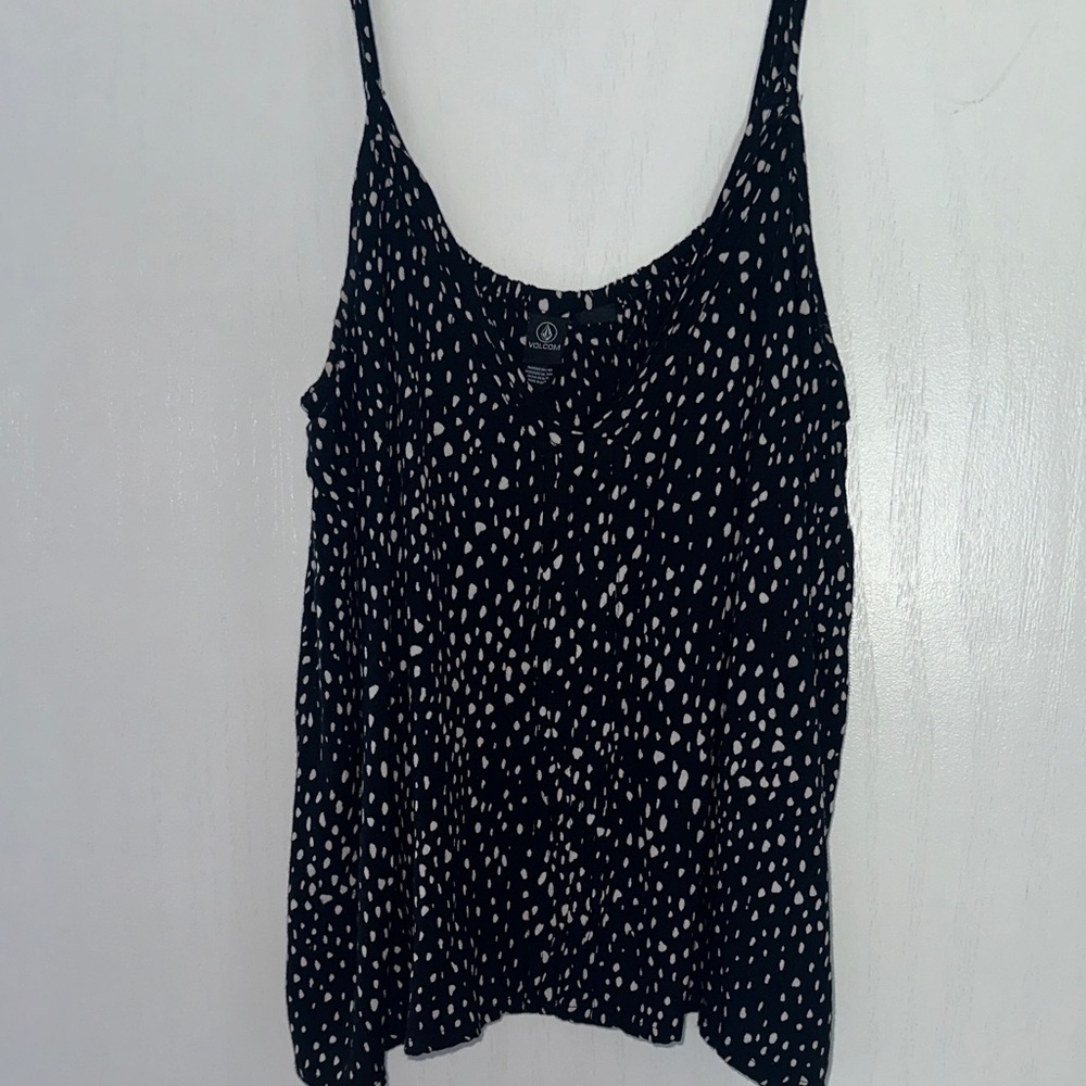 Volcom Black and White Patterned Tank Top!